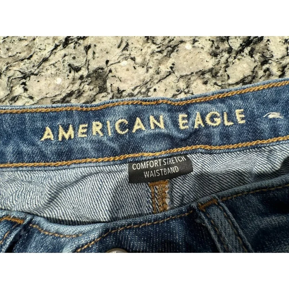 American Eagle Mom Short Size 4 Ripped Comfort Stretch Waistband Med Wash - Picture 5 of 9